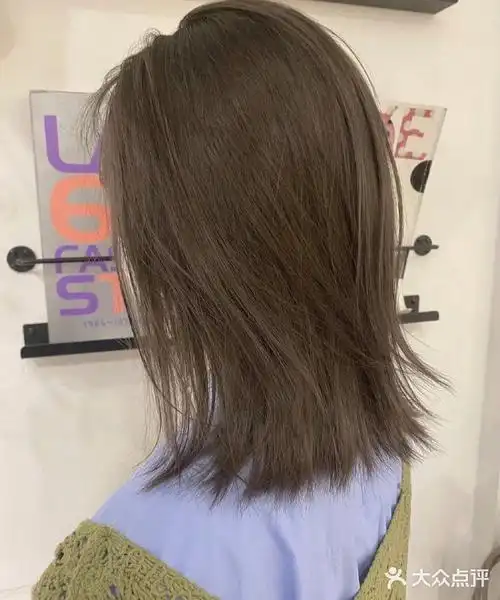 种草宝贝:雾感冷茶棕色