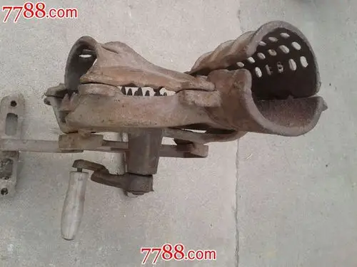 手摇玉米脱粒机