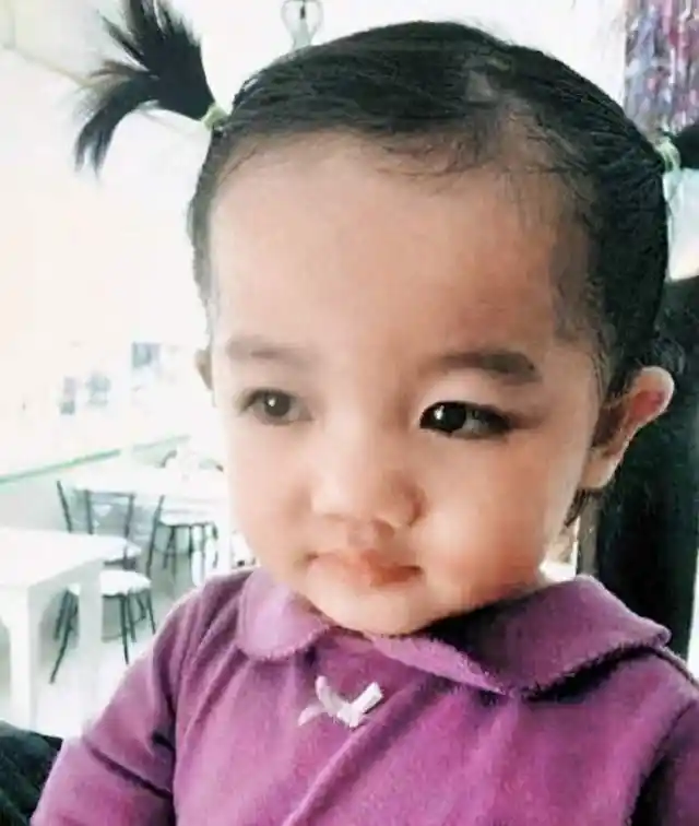 王祖蓝女儿1岁鼻子太有特点一看就是亲生的