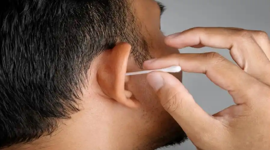 耳朵里面痒,却啥也掏不出来?或是4种病的表现,别光顾着抠了