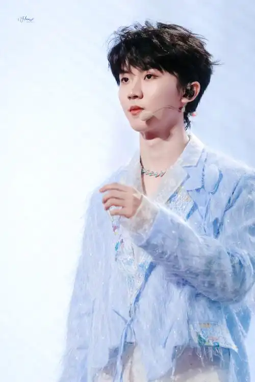 马嘉祺叁重楼暨出道四周年演唱会