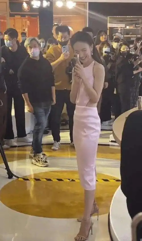 大骨头架子但是却很瘦的女明星(瘦而不柴的女星)(5)