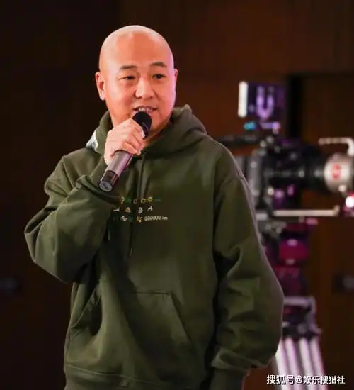 爆红时遭遇致命打击,零点乐队解散,周晓鸥单飞