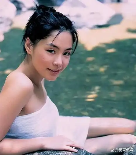 因长相太美看呆钟汉良,男友愿花1亿为她赎身,她到底有多迷人?