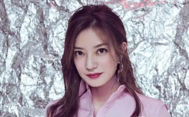 曾经的小燕子如今的赵薇,她到底犯了多大事下场真是大快人心