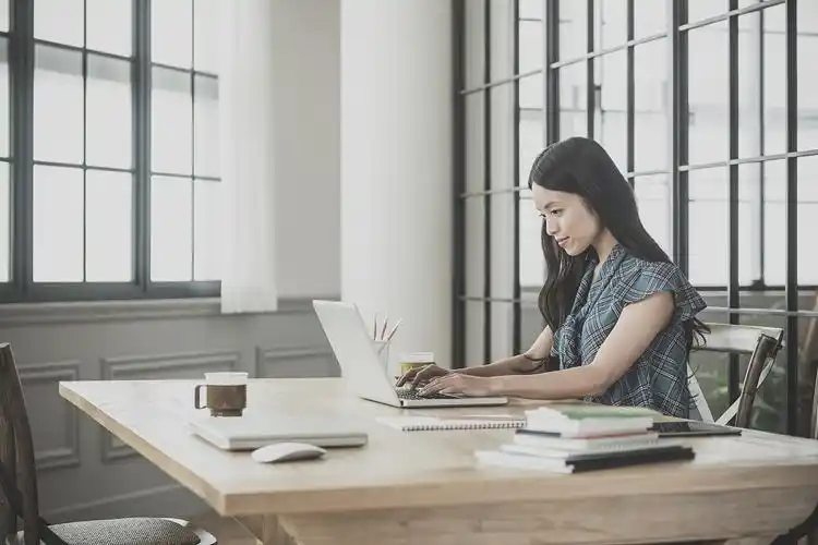 外媒中国女性职场晋升比欧洲更快