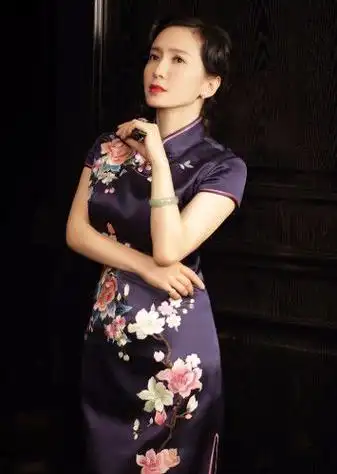 一身旗袍风姿绰约贾静雯旗袍加