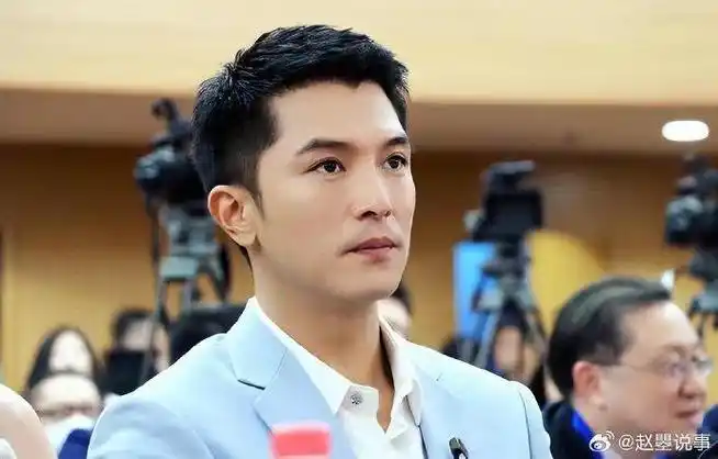 邱泽,一位集英勇与魅力于一身的男子汉……|邱泽|杨丞琳|陈乔恩_新浪