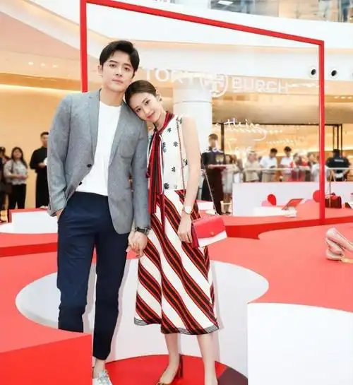 这让人不禁产生一个猜测:难道杨紫对付辛博与王靓雅的暧昧之事心知肚