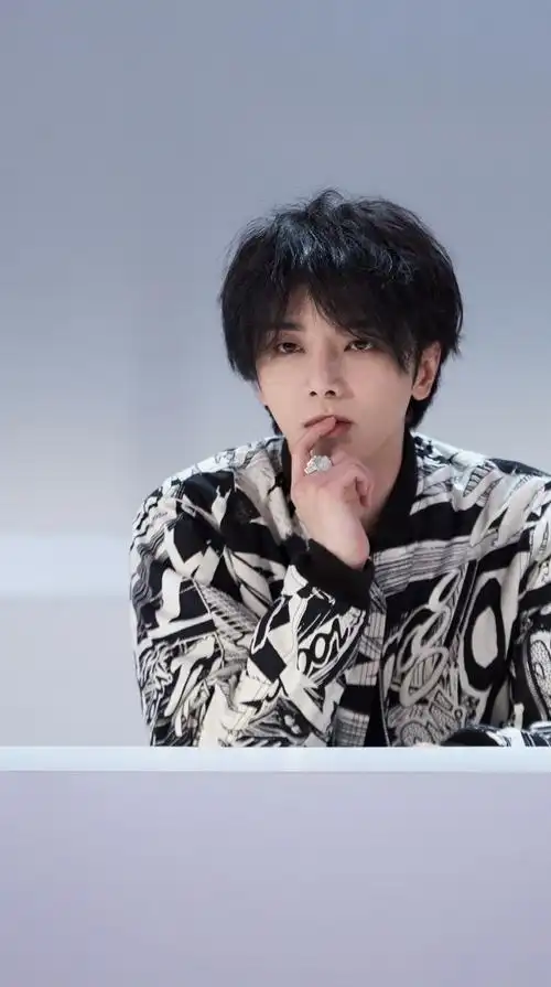 华晨宇个人写真