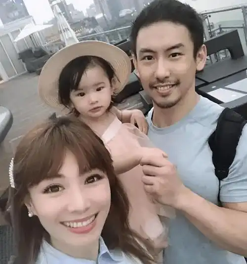 万蒂妮回应二婚离婚传闻,晒出一家三口幸福视频,网友:祝福你们_老公