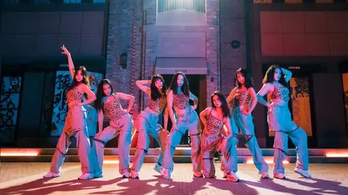 火辣爵士舞savage有的女孩子一到晚上就这么狂野