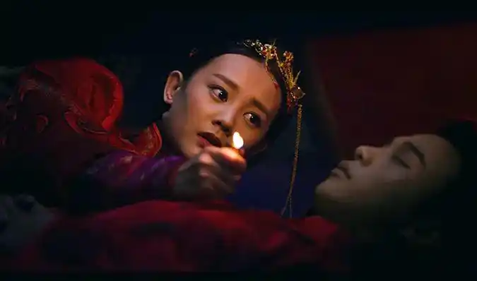 爷爷告诉我若有红衣女子来买大红棺材一定要告诉她没有