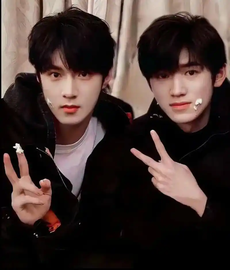 宋亚轩 #刘耀文 #文轩 #碗盆  照片来自网上或自己保存 - 抖音