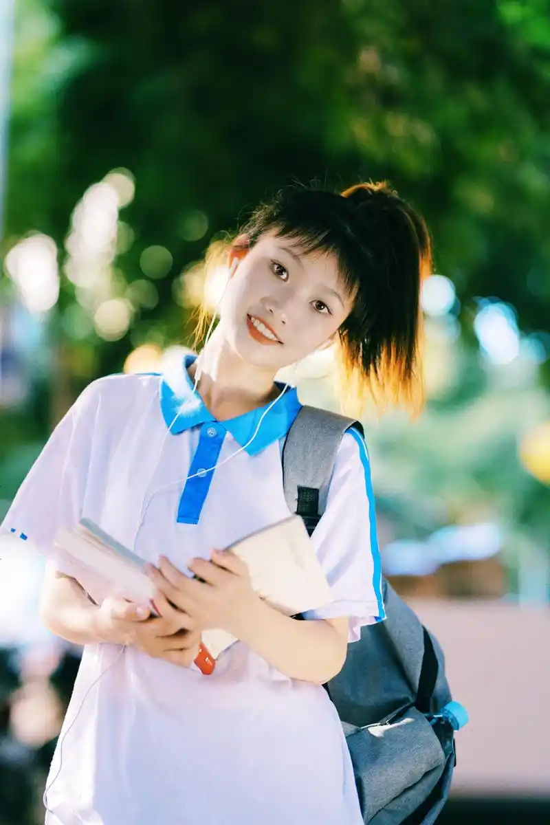 你还记得你穿校服的样子吗