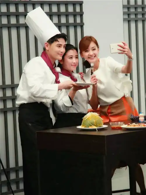 "美食公主"陈意涵惊喜现身《来吧兄弟》 自曝从小就是陈小春的粉丝