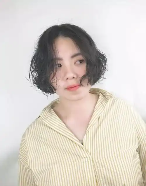 女生脸胖脸大适合剪的短发发型