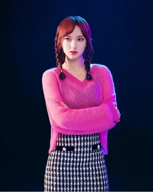 回顾颜值才女程潇元气满满才华横溢未来非常可期