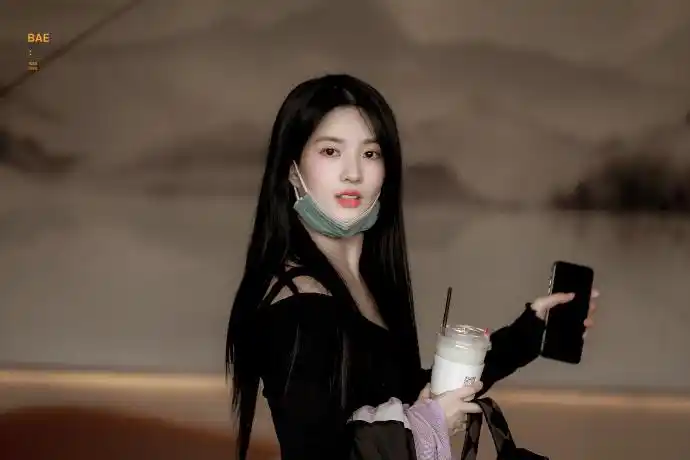 刘些宁超话94#刘些宁参加创3#半盏春光@gugudan_刘些宁