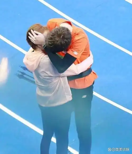 "发育过猛"陈小纭:167厘米的黄金腰比例,比女明星更胜一筹