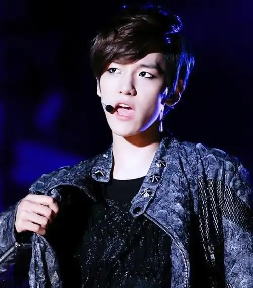 男明星:韩国90后帅哥边伯贤高清图片-小虾米