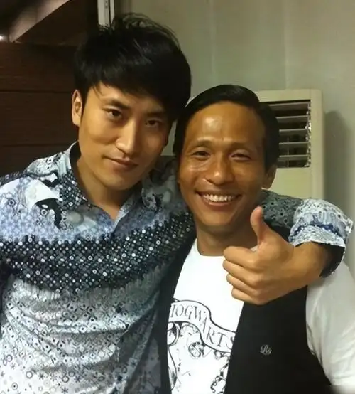 来看,吴云飞无疑是赵本山最得意的徒弟之一,并不输给宋小宝小沈阳多少