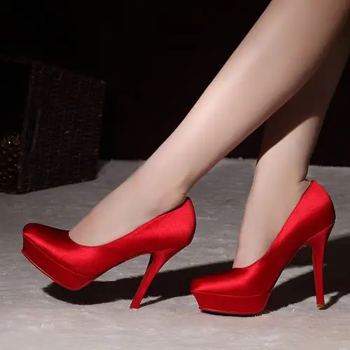 新款结婚鞋高跟防水台女新娘鞋红色小码公主单鞋香槟色绸缎伴娘鞋