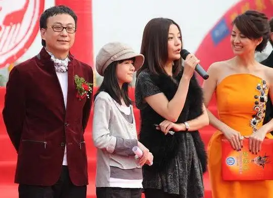 王喆娱乐业需要补钙赵薇陈坤是楷模图