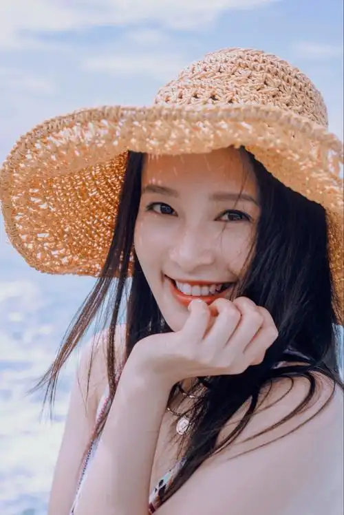 发几张李沁女神的美照