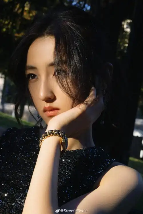 张子枫低马尾慵懒氛围感##张子枫香奈儿品牌形象大使