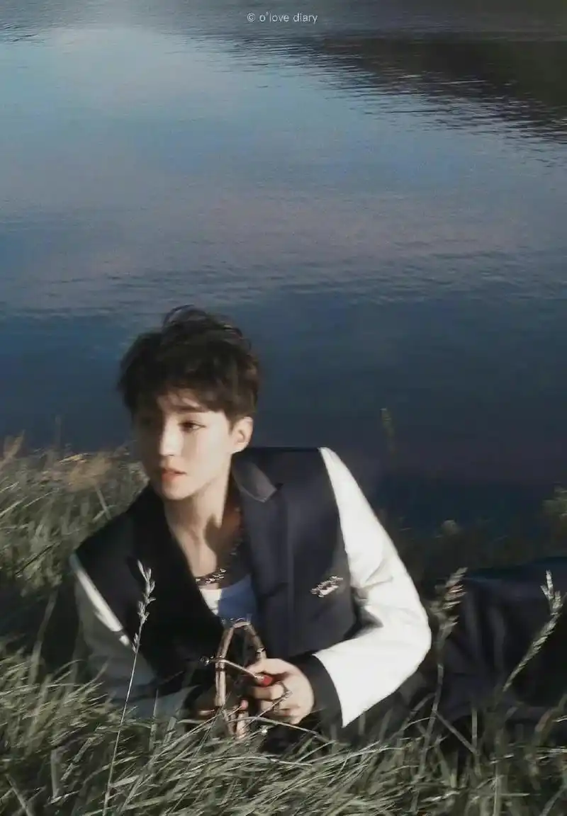 壁纸 #tfboys王俊凯#王俊凯 #氛围感  - 抖音