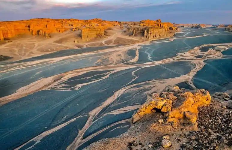 原创摄影师黄力生:勇闯"罗布泊"