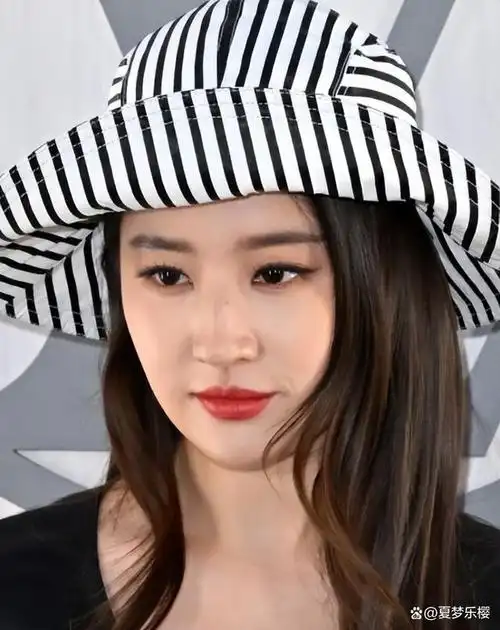 赘肉双下巴五五分未修图的刘亦菲让我看见了人间真实