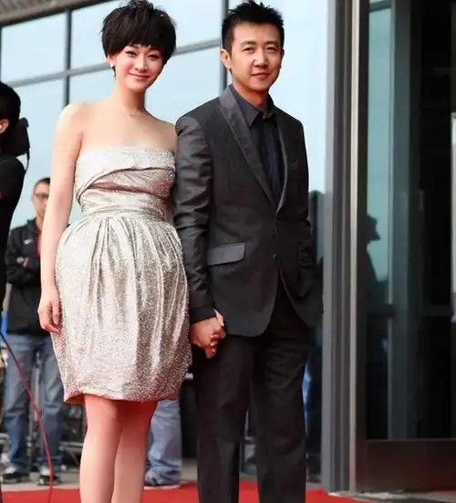 这个鄢颇还是梅婷的前夫,而殷桃则是孙东海的现任女友.