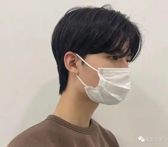 男生必入30款阳光易打理的4八字刘海短发