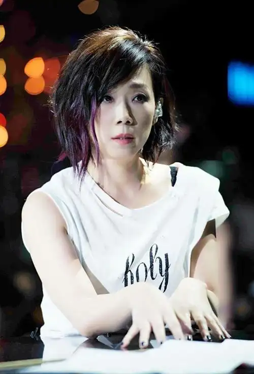 林忆莲迷倒李宗盛为她抛弃妻女她究竟有多大魅力