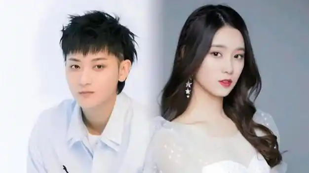 "双标老板"黄子韬,直播时每秒都在咆哮,遇到徐艺洋却像个猫!