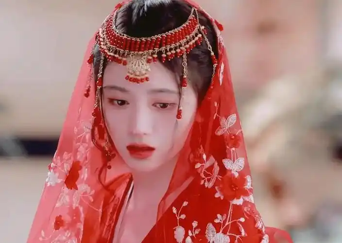 鞠婧祎造型遭吐槽古装模仿并非不可但是过于买家秀