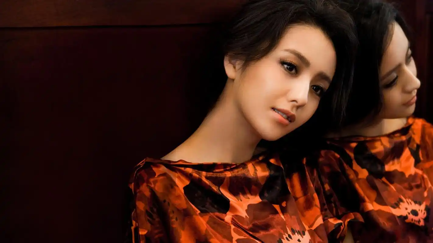 佟丽娅的5张高清写真:第1张最适合当壁纸,第3张最妩媚!