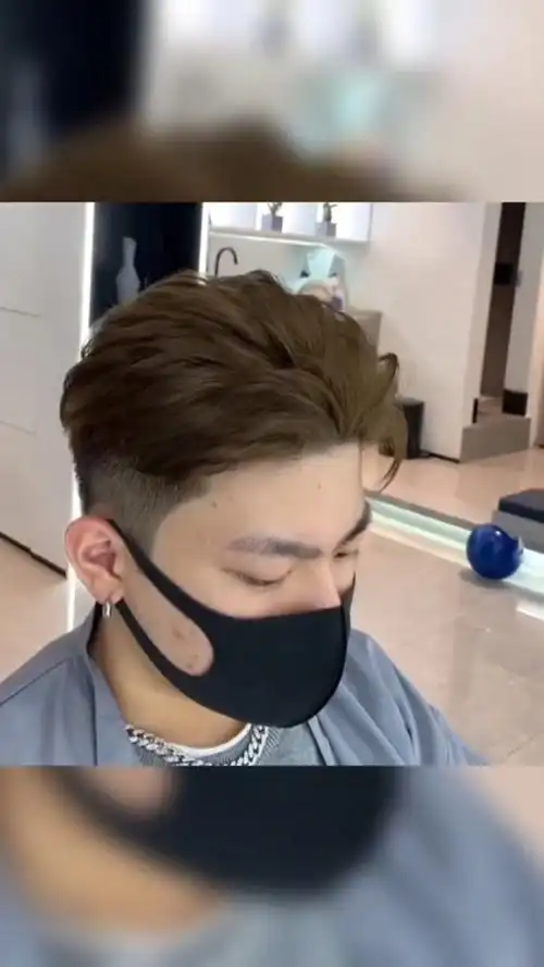 这款港风侧背头 超级酷  打理方便 上班族必备发型.