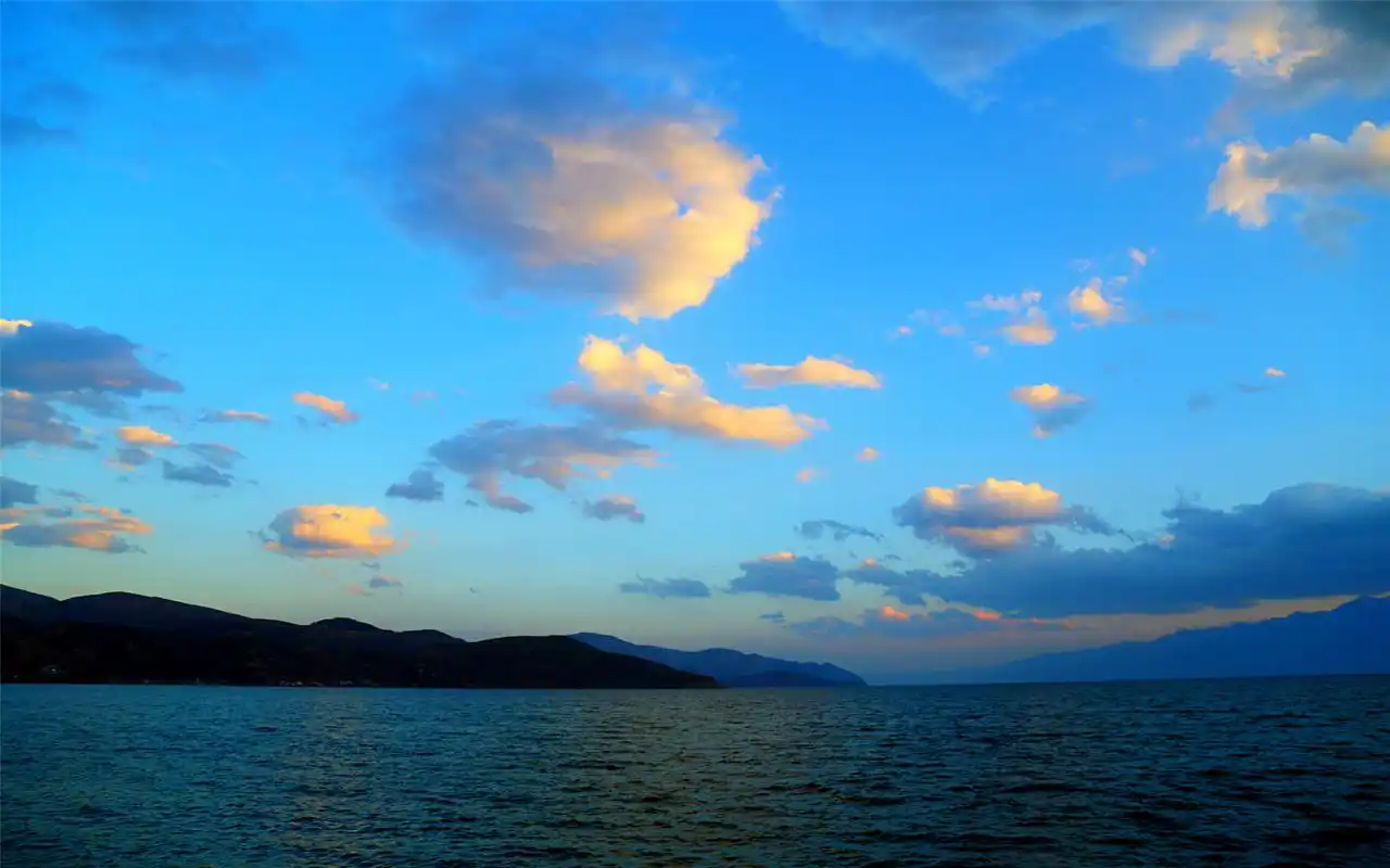 大理洱海绝美风景高清桌面壁纸