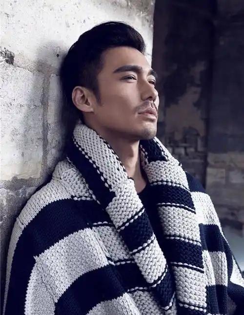 50岁的胡兵,曾因太帅被富婆看中,还与49岁的瞿颖曾是"金童玉女"_身体_