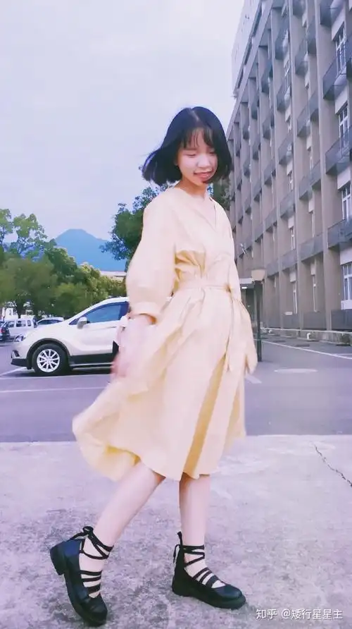 本人一米四七在这里搞一个一米四女孩子的穿搭有没有神仙女孩来分享一