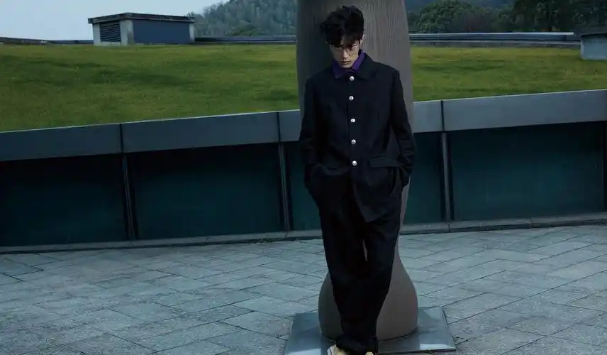 桌面壁纸 明星图片 > 正文  本文 超帅肖战魅力壁纸_帅气偶像肖战由