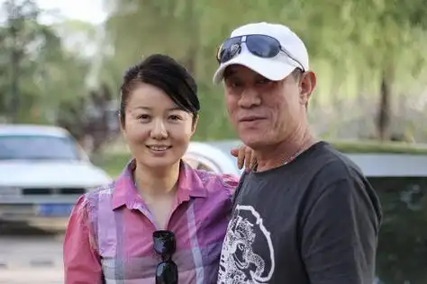 杜志国三任妻子个个貌美如花儿子杜淳情史不输老爸