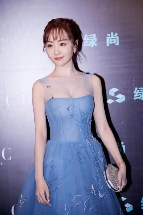 杨蓉