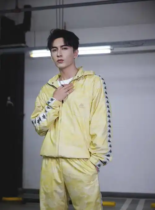 欢娱影视演员米热merxat出席kappa运动时装中国首秀