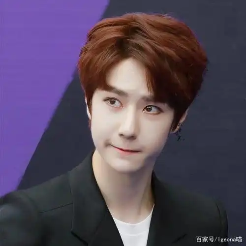 王一博:在网上搜索"奶膘"……就会出现一个绝世小可爱王一宝!