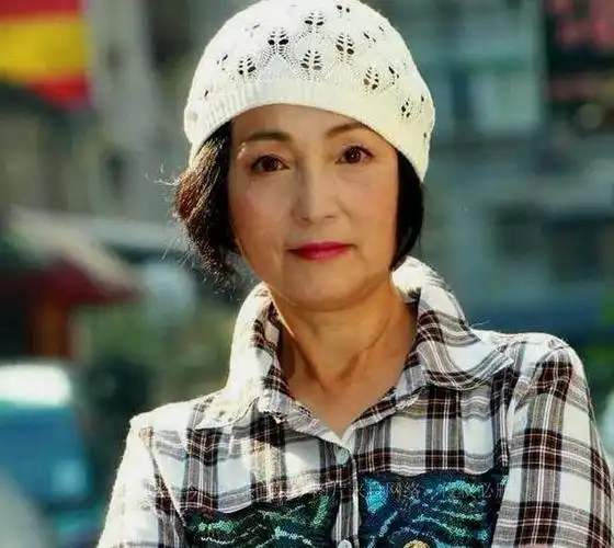 石榴姐苑琼丹:以妻子身份获林正英遗产,发誓终身不嫁却食言!