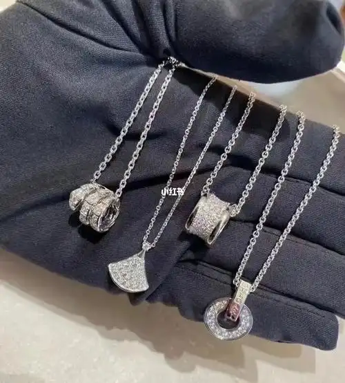 宝格丽白金项链